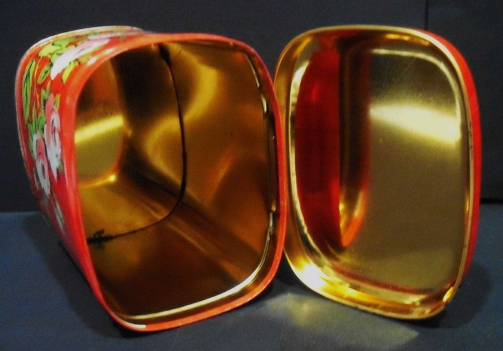 Regina caixa em lata antiga de chcolates - anos 60/70