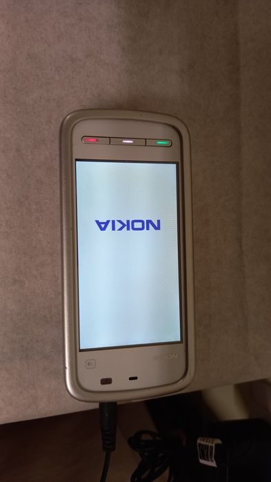 Telemóvel Nokia 5228
