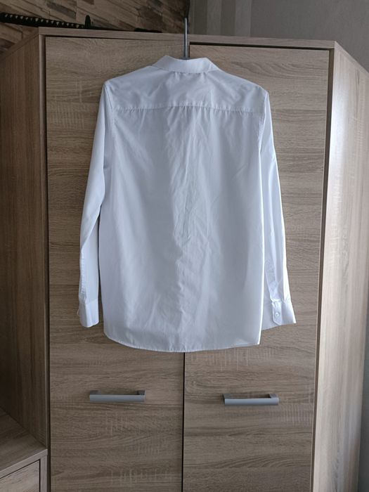 Biała elegancka koszula