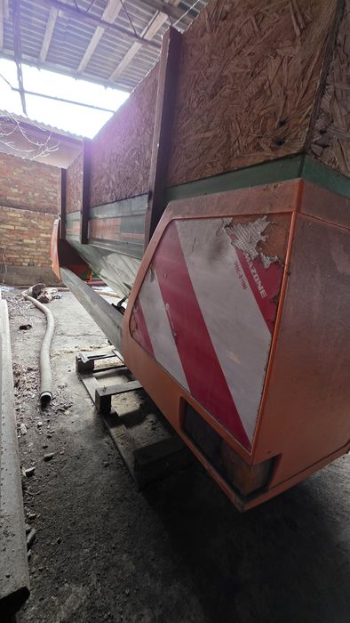 Розкидач мінеральних добрив Amazone Zaam 1001