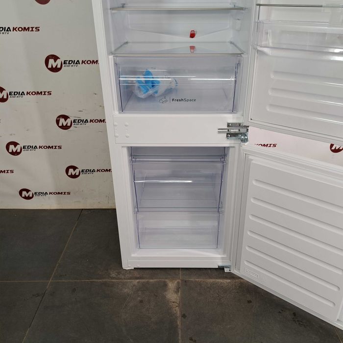 Lodówka Privileg PCIL 18S2 (2lata gwar) E / 34dB /177cm wys/286lit [2]