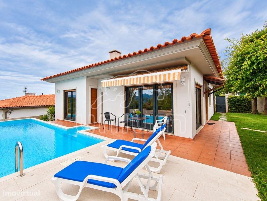 Moradia T3 Independente com Piscina e Jardim em Vilarelho, Caminha
