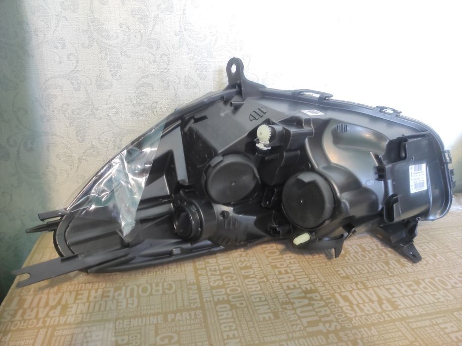 Фара фари Фары Рено Кліо 4 Renault clio 4 260603442R. 260106624R