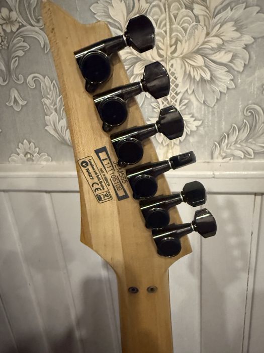 Ibanez JEM 555 — Steve Vai Signature