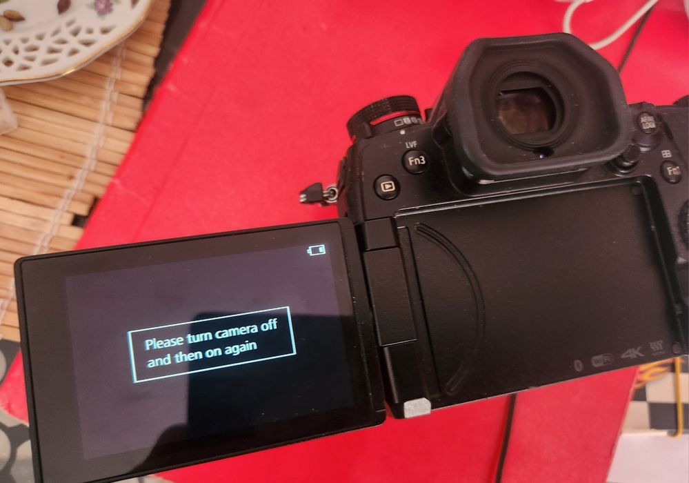 Panasonic Lumix G9 uszkodzony , turn camera off and o