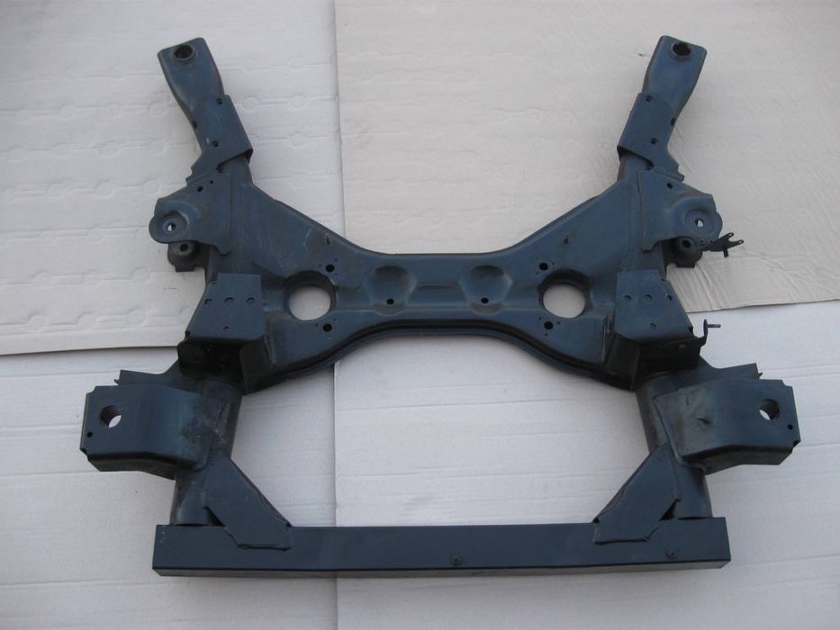 Подрамник балка двигателя мотора на VITO-VIANO W639