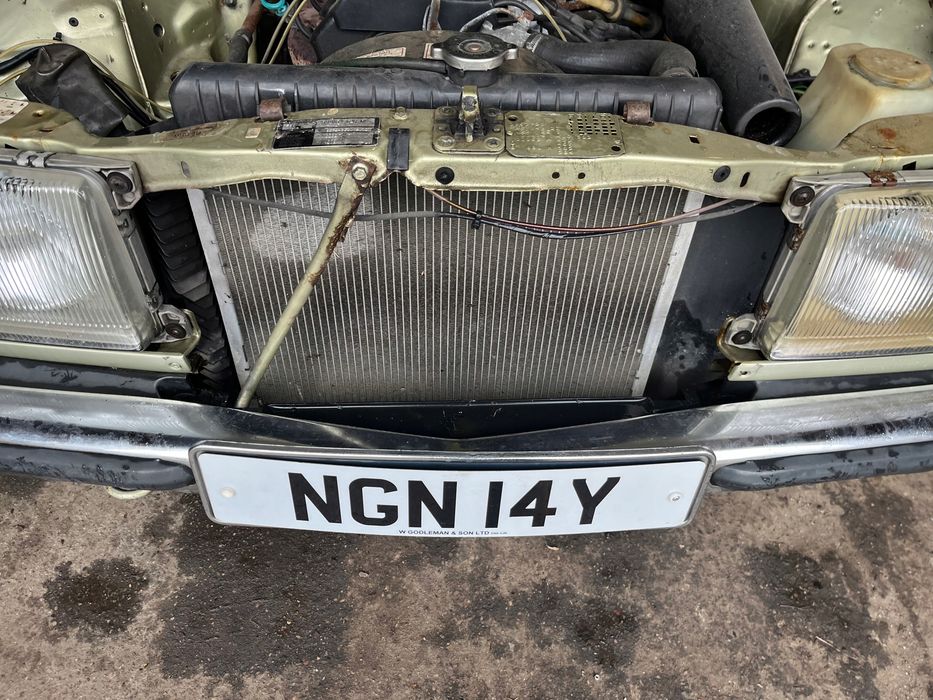 mercedes 123 coupe 1983 błotnik prawy zderzak maska gril lampy