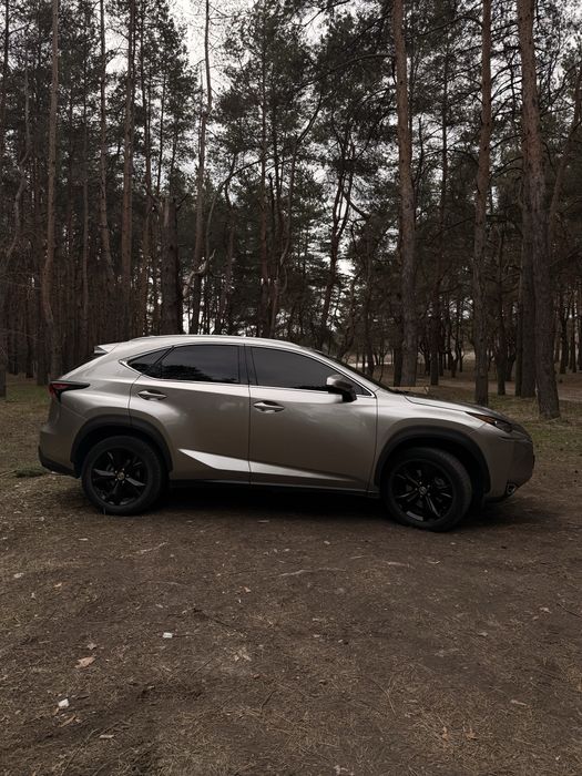 Продам обмен   Lexus  NX200t  2017 год