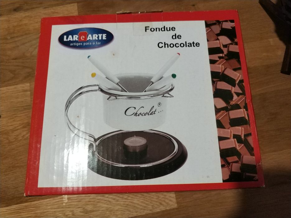 Kit Fondue de Chocolate novo, nunca aberto