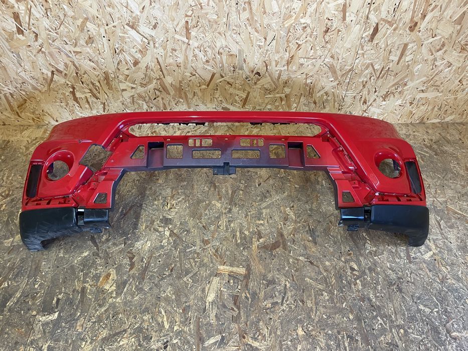 Передній бампер  Suzuki vitara 2 Оригінал