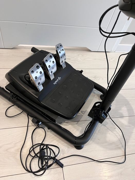 Kierownica PS3; PS4; PS5 Logitech + stojak