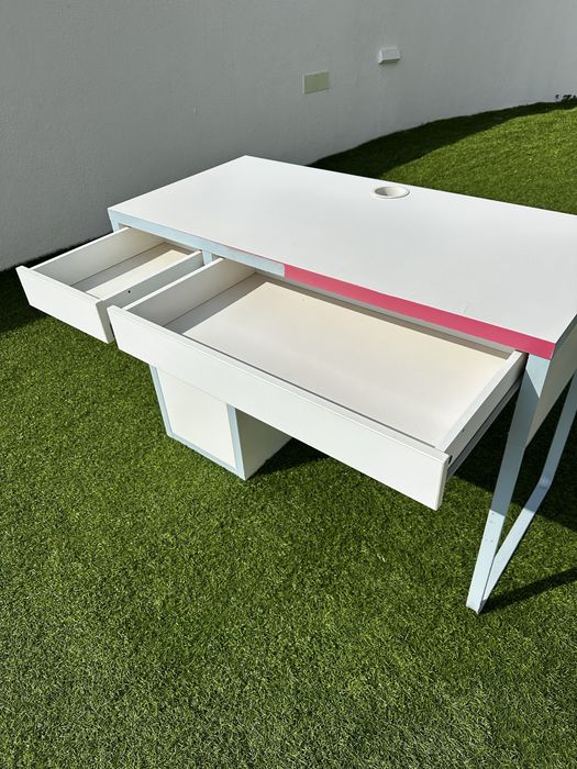 Secretária IKEA Branca com Gavetas