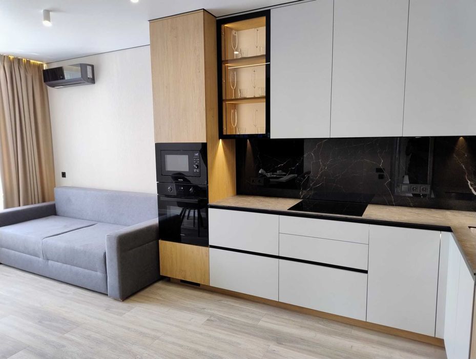 ЖК Варшавський 2, 3к квартира з ремонтом. Олександра Олеся 9-А