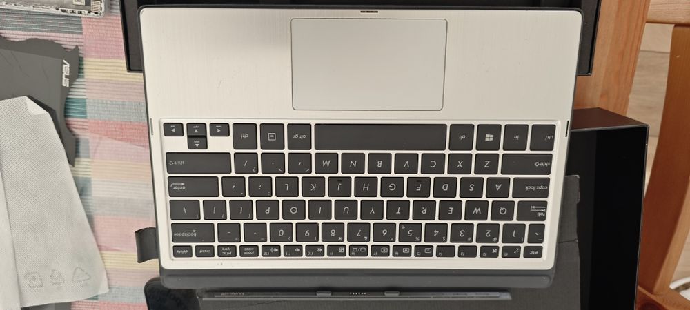 Asus Transformer pro klawiatura ładowarka i rysik
