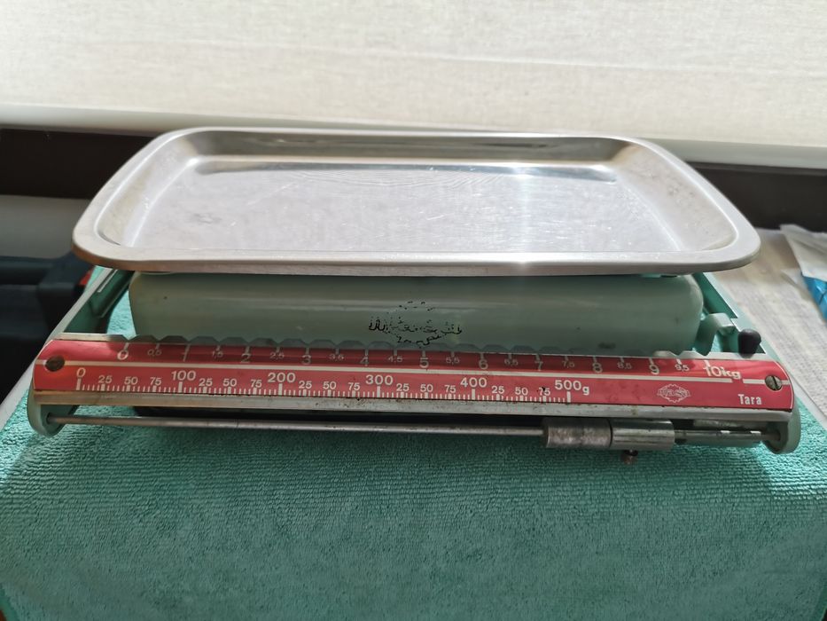 Balança de cozinha antiga.437357194479544320
