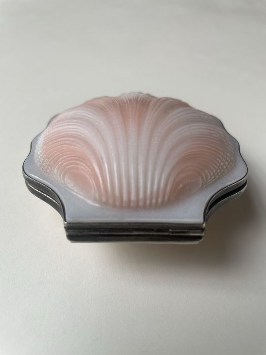Пудреница серебро 875 пробы,позолота,люцит,1969г.(СССР)