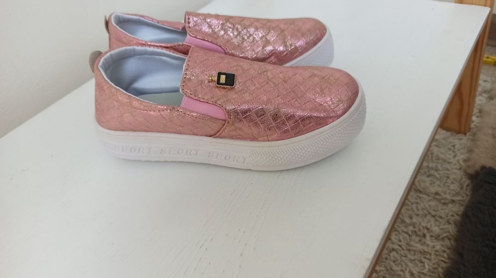 Мокасіни на танкетці, сліпони, кеди на високій підошві 20  см