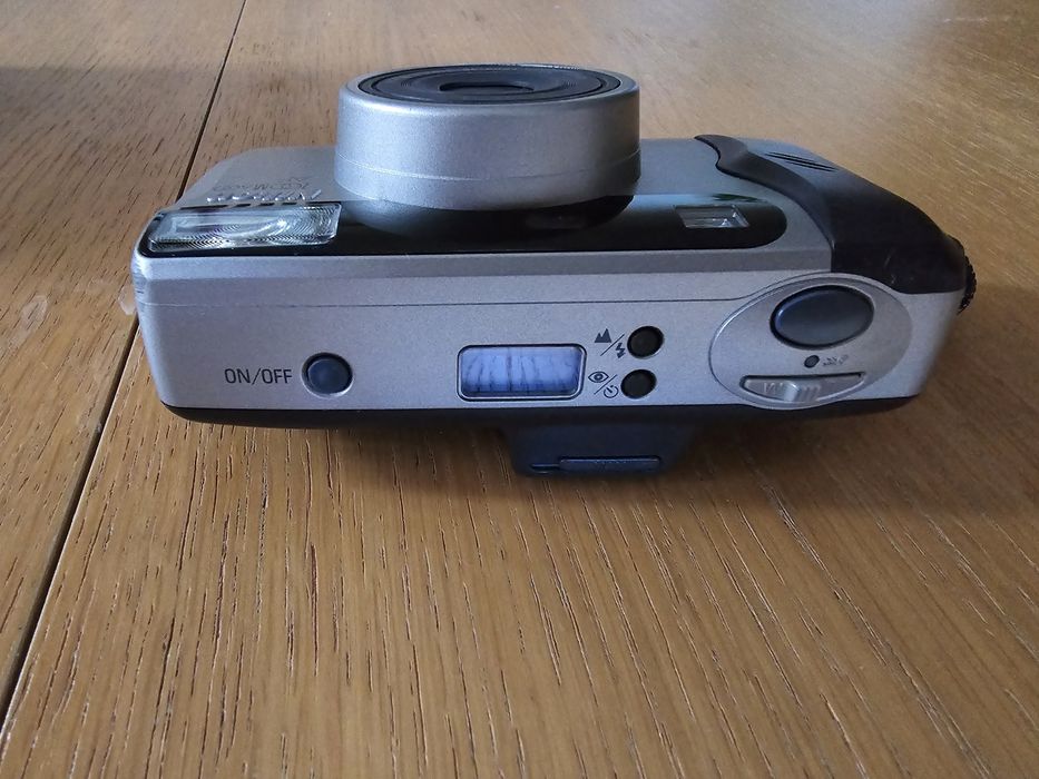 Máquina Fotográfica Nikon Zoom 600 AF