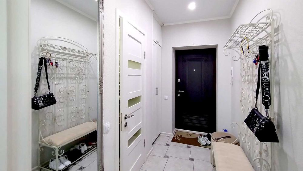 1-кімнатна з чудовим ремонтом і меблями + комора + паркомісце в ЖК Desna Residence, Зазим'я - View 3