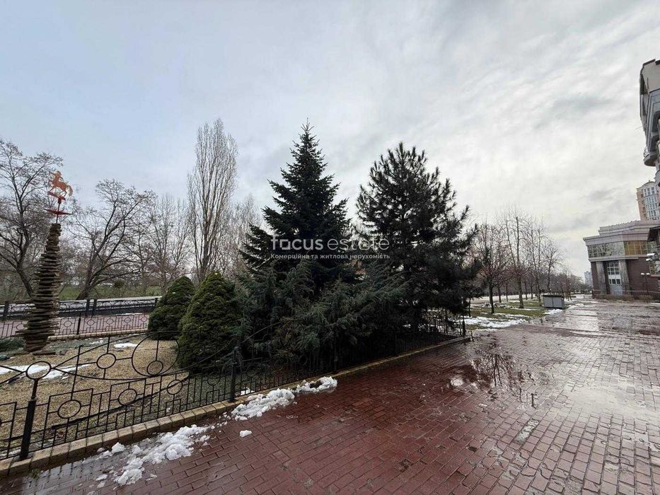 Без комісіЇ. 108м2. Оболонська Набережна, 15. Фасад. Парковка