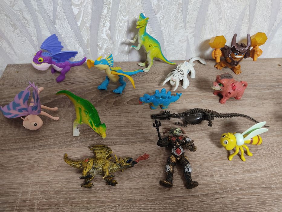 Фигурки Макдональдс.