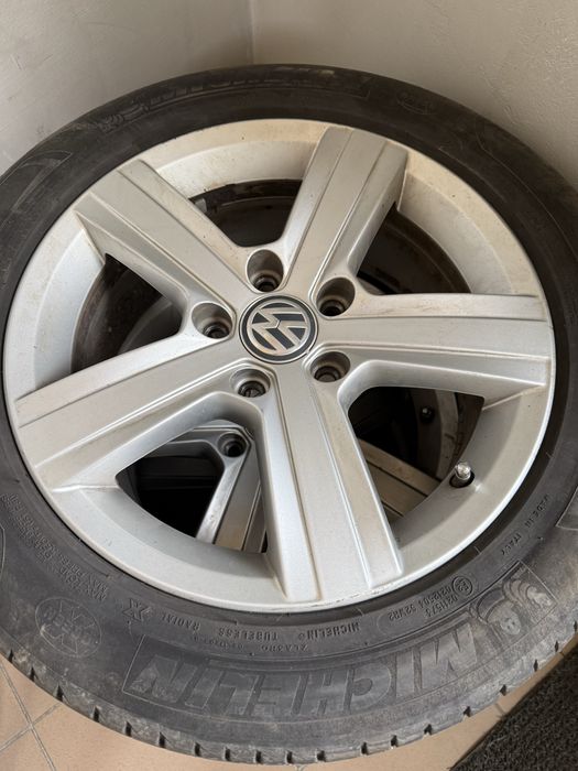 Komplet kół , felgi aluminiowe Vw , opony, koła