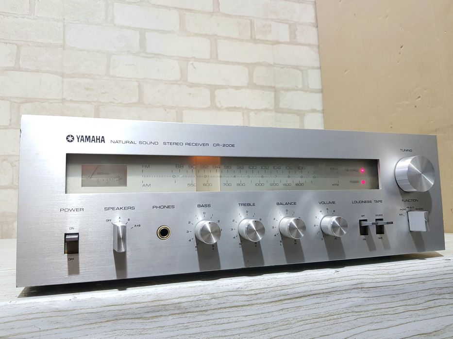 FM/AM Стерео ресивер/підсилювач Yamaha CR-200 2x25 Вт б/у з  Німеччини