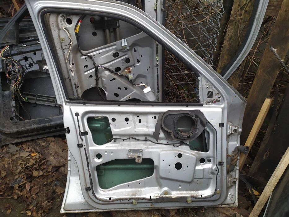 Дверка ліва перед Форд Ескорт Мк7 Escort Mk7