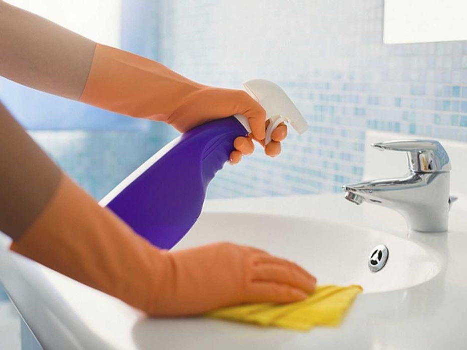 Прибирання, хімчистка меблів. Якісно під час відключень.