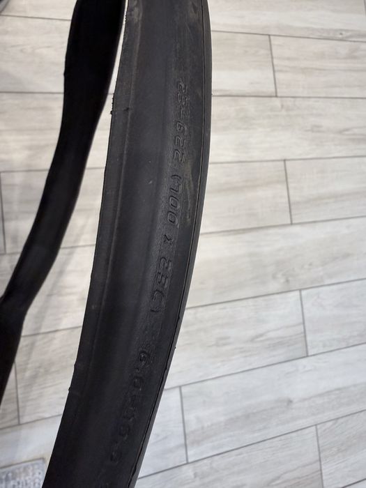 Nowa Schwalbe Opona ULTREMO R.1 700x23C Czarna