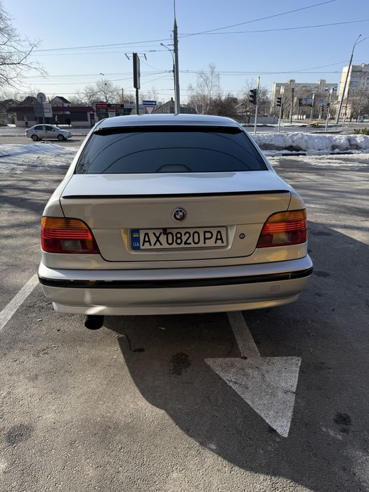 Продам бмв е39 2001год