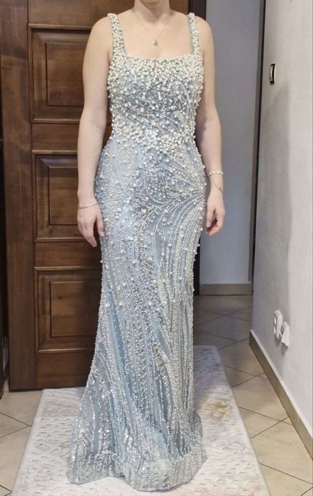 Bogato zdobiona sukienka maxi koraliki cekiny wiązane plecy dżety maxi