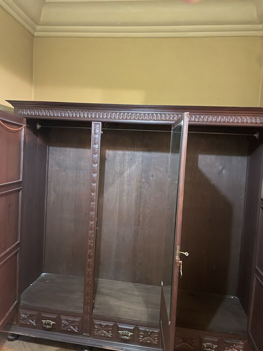 Mobília de quarto de casal antiga