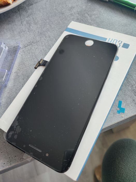 iPhone 8 plus wyświetlacz