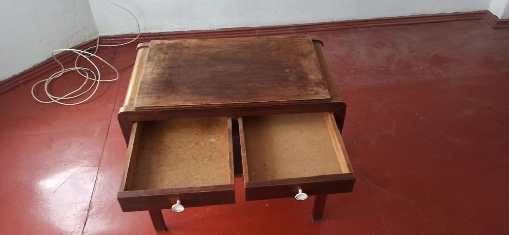 Stolik RTV z czasów PRL