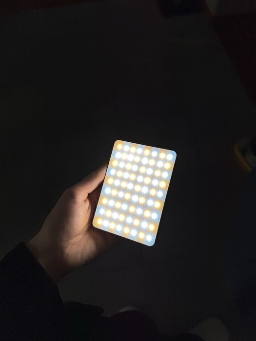 Портативный накамерный видеосвет M15