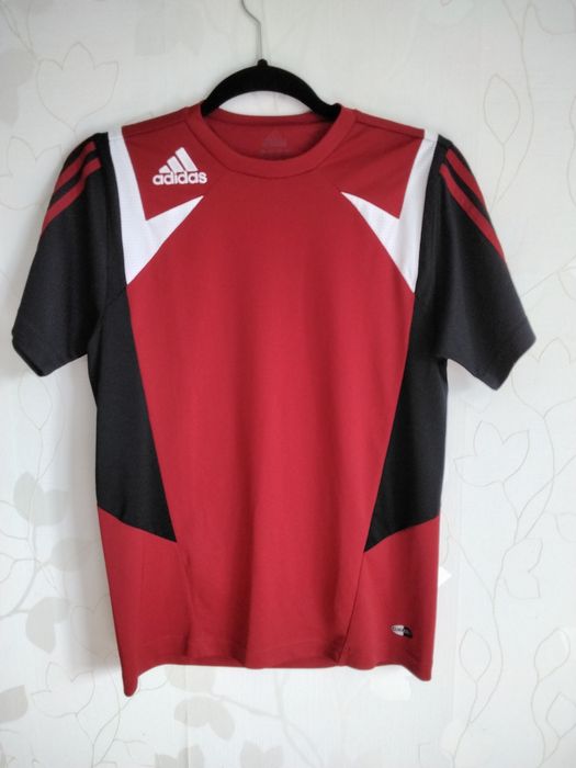 Футболка Adidas розмір s-m, дитячий L