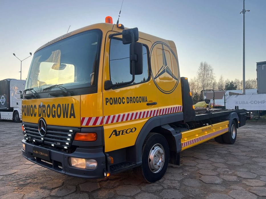 Mercedes-Benz ATEGO 815 LAWETA NA 2 AUTA / WCIĄGARKA Z PILOTEM / POMOC DROGOWA Z NAJAZDAMI / BARDZO ŁADNY STAN / OŚWIETLENIE OSTRZEGAWCZE / KABINA SYPIALNA !!  Wciągarka na pilot / HYDRAULICZNY POKŁAD NA 2 AUTO / 2 zbiorniki