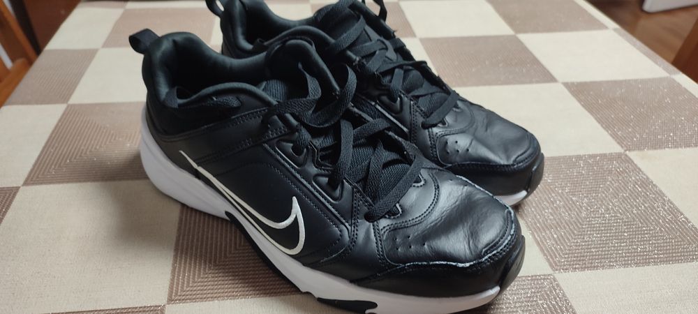 Buty Nike Defyallday