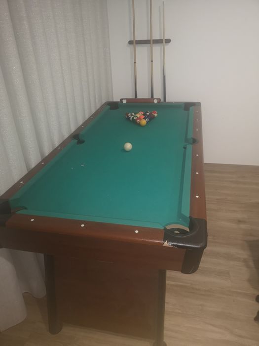 Mesa bilhar com tacos