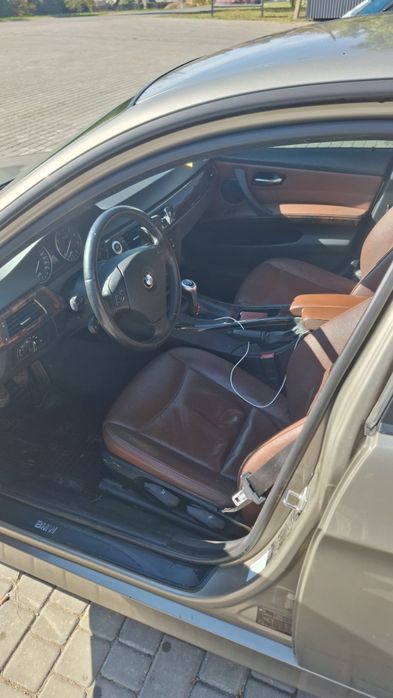 BMW 320I E90 2008 року