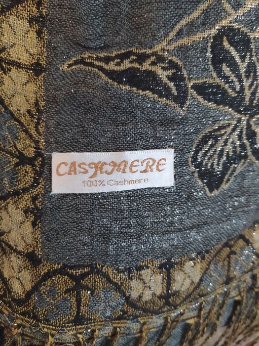 Cashmere. Kaszmirowy szal damski.