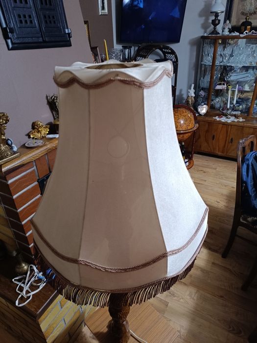 Lampa stojąca PRL w dobrym stanie