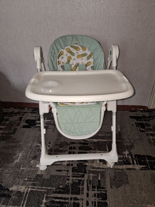 Стільчик для годування