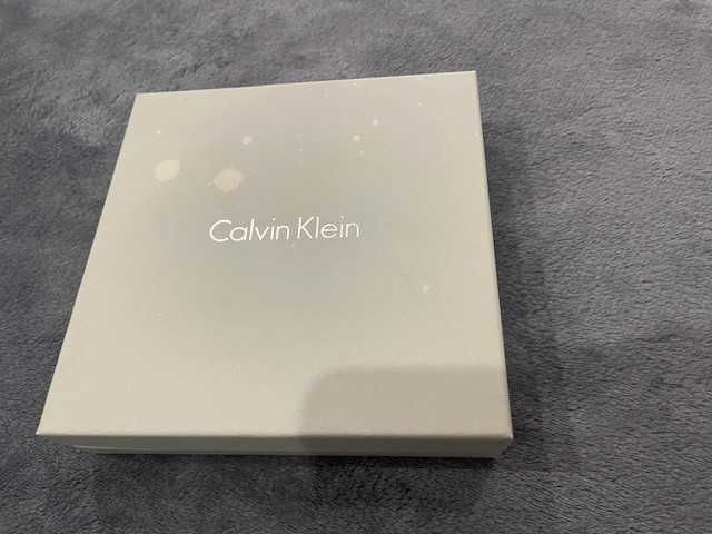 Colar/ Gargantilha Calvin Klein - Novo