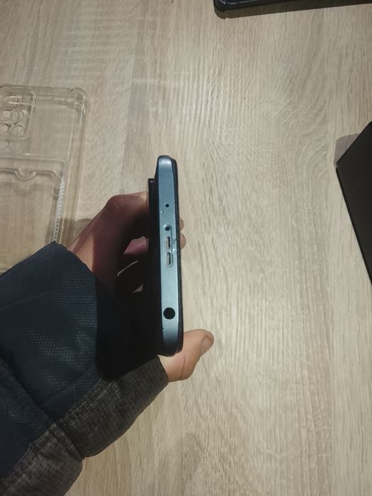 Продам Redmi 10 потрібна заміна дісплея