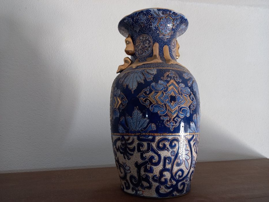 Jarras de loiça pintadas