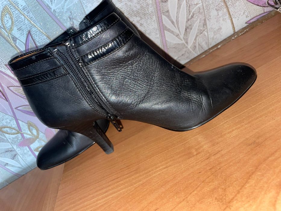 Продам полуботінки в гарному стані, зручні, ношені 1 раз