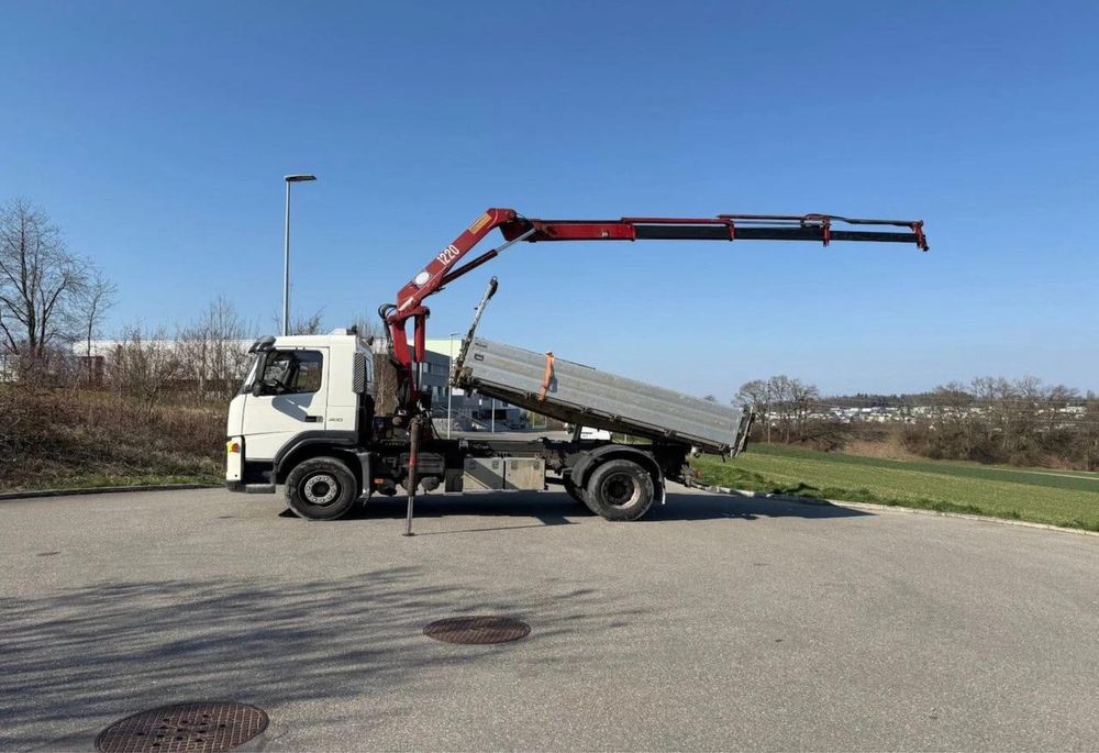 VOLVO FM300 230.000KM Grua Fassi 1223 K3 Radiocomando Tri-Basculante Impecavel Apenas 230.000km ##OPORTUNIDADE##