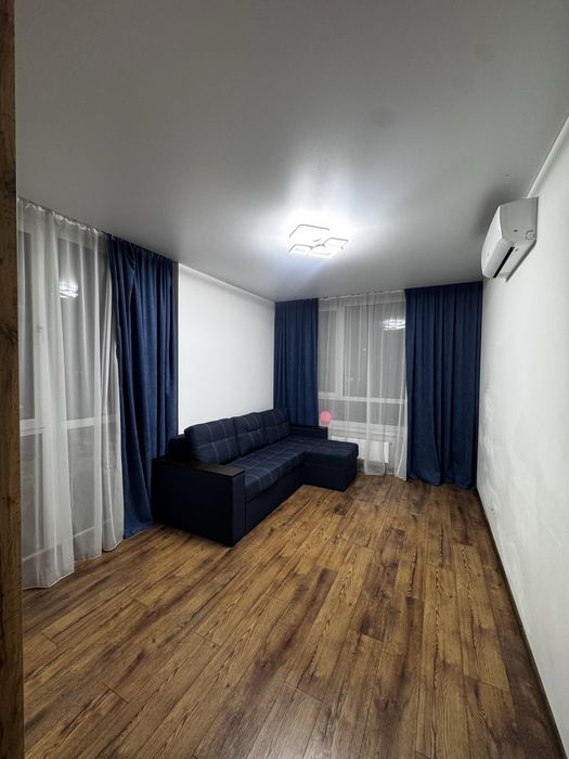 Продам квартиру Варшавський Плюс 70м 2к Виговського Змієнка Олеся